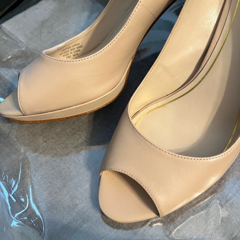 Open toed high heel